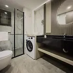 Leaf River Appart hôtel 4*