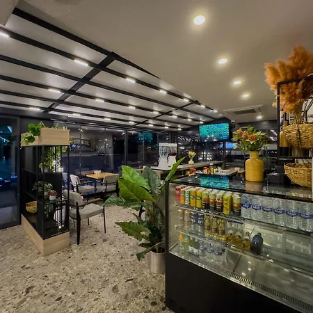 Leaf River アパートホテル 3*