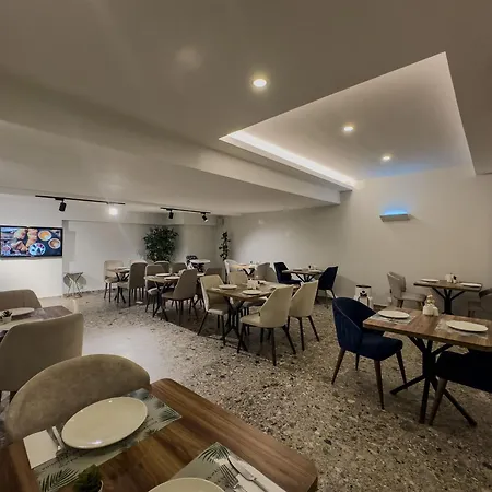 Ξενοδοχείο με διαμερίσματα Leaf River 4*