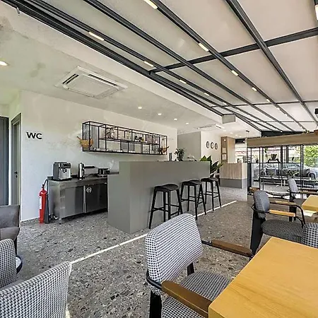 Leaf River Apart-hotel