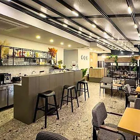 Leaf River Apart-hotel 4*