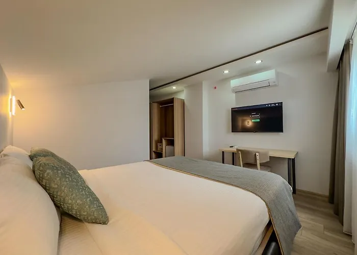 Leaf River Aparthotel