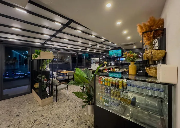 Leaf River Aparthotel 3*