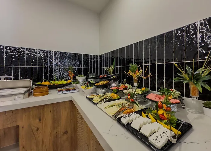 Leaf River Aparthotel 3*