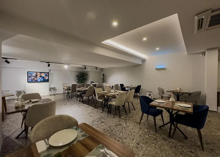 Aparthotel Leaf River 3*