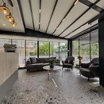 Leaf River Aparthotel 4*