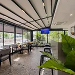 Leaf River Aparthotel Antalya