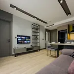 Leaf River Aparthotel 4*