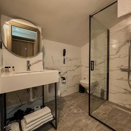 Leaf River Aparthotel