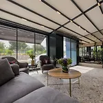 Leaf River Aparthotel